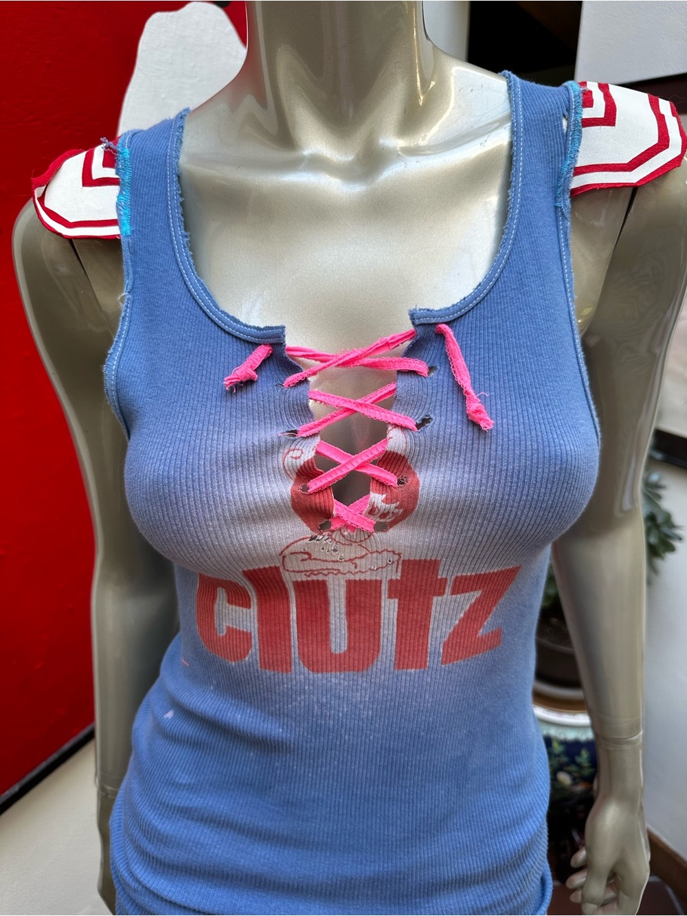 ⚡️CLUTZ snacks 🎸 handmade distressed graffiti tank top art M